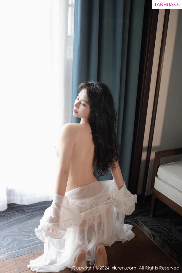  [XiuRen]高清写真图 2024.02.19 No.8106 沈思怡 妩媚美腿第51张图片